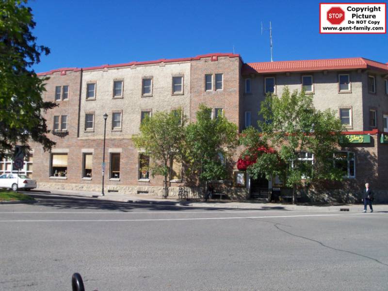 athabasca_hotel_jasper_side_view.jpg