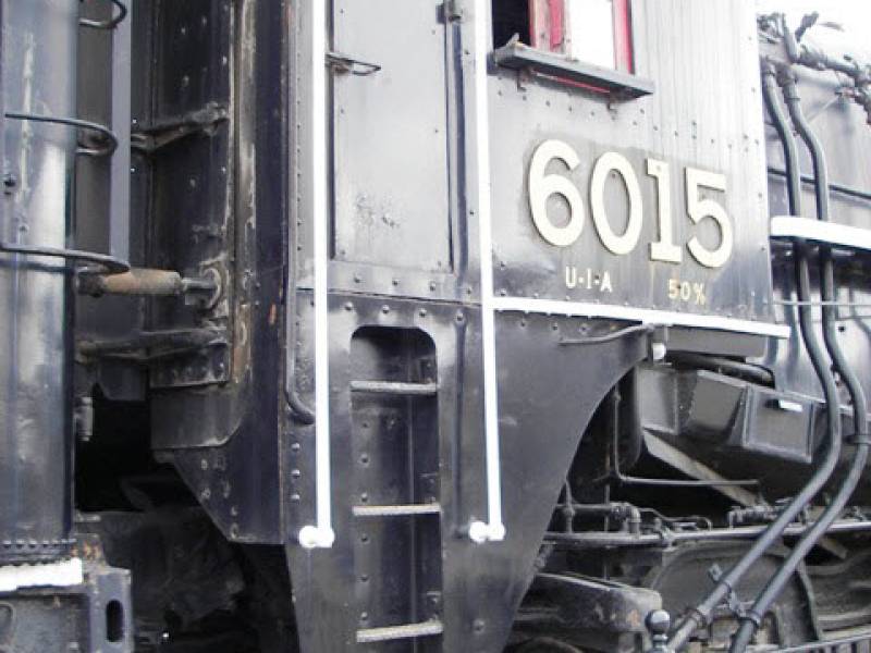 cnr_loco_6015_cab_jasper_absmall.jpg