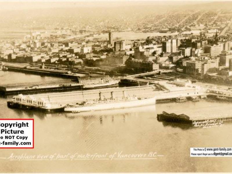 vancouver_harbour_1927.jpg