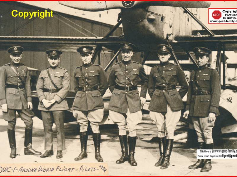 princerupertnelsonandwadearoundtheworld1924flightpilots_lt_smith_on_right.jpg