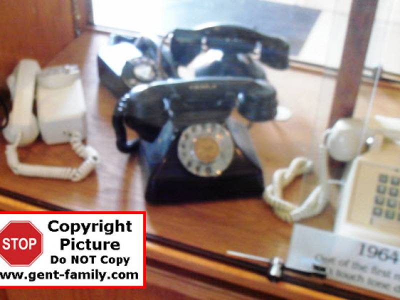 1964_one_of_first_tone_phones.jpg