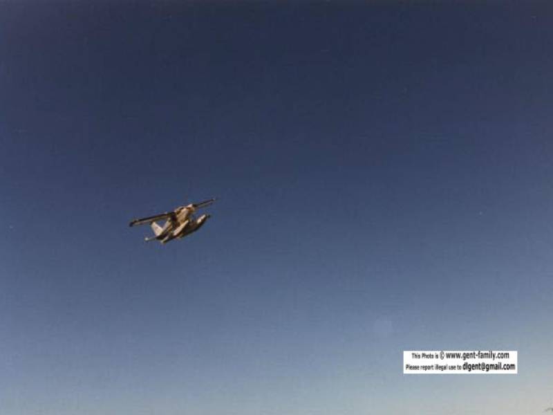 c-fasa_seaplane_flying_over.jpg