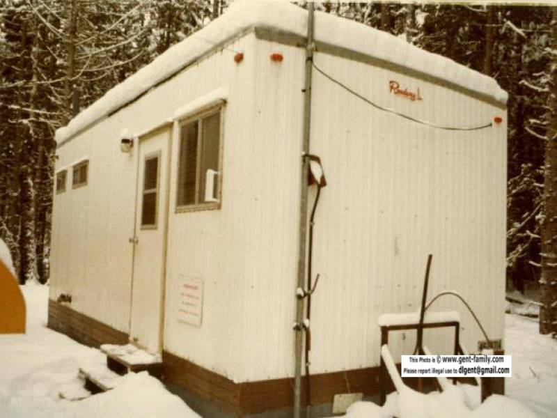 aiyansh_living_quarters_behind_co.jpg