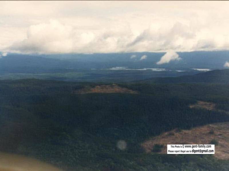 brown_bear_site_from_a_distance.jpg