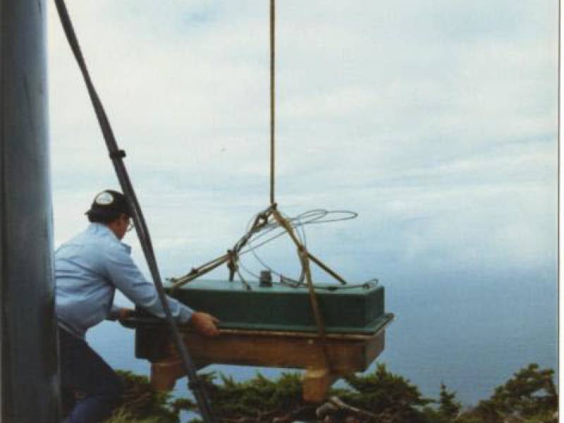 greg_smith_with_helicopter_load.jpg