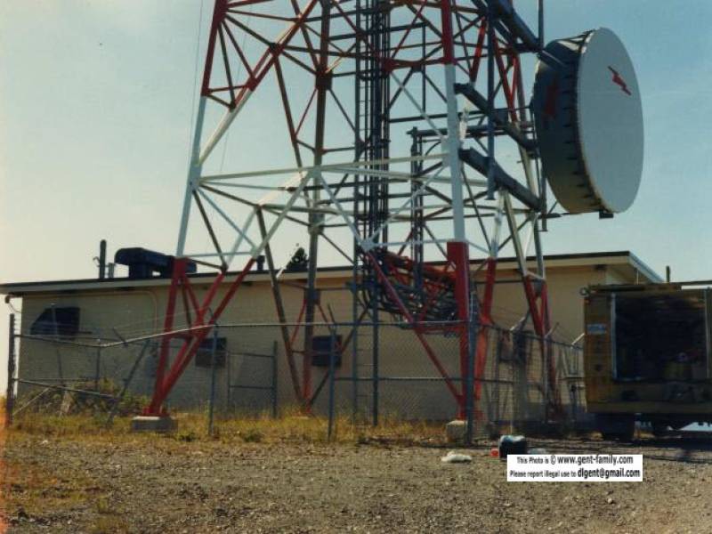 houston_radio_base_of_antenna.jpg