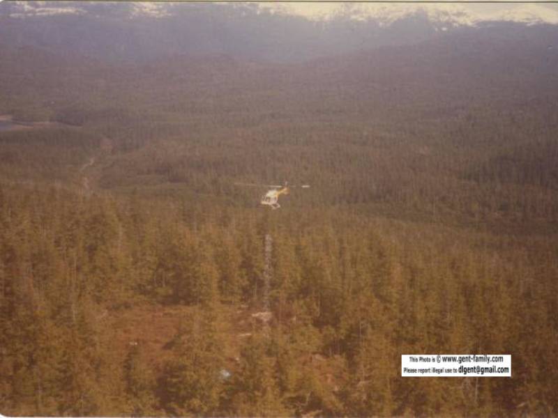 mount_griffin_placing_antenna_structure_1.jpg
