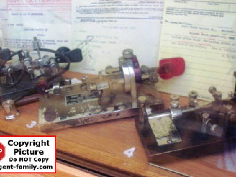 telegraph_keys_2.jpg