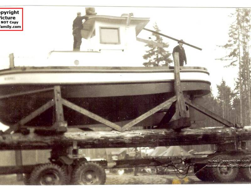 boomboatloadedontruck004_3_.jpg