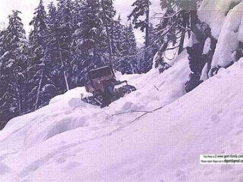 carllofrothshovellingonzymoetz.jpg