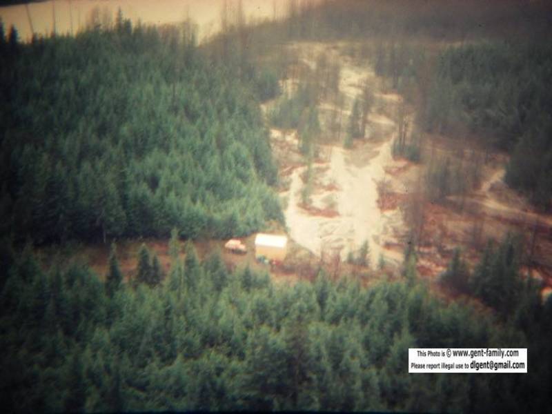 zymoetz_garage_after_1978_flood-0010.jpg