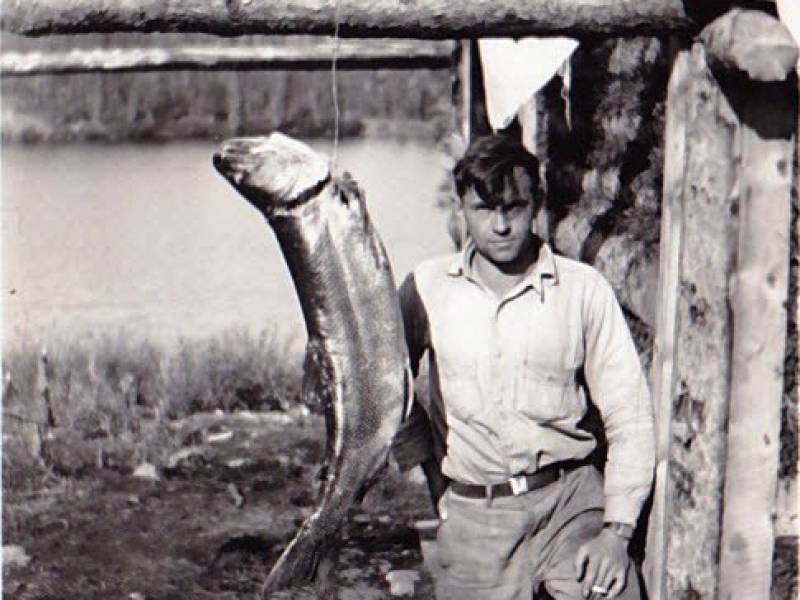 reg_german_nwt_with_fish.jpg