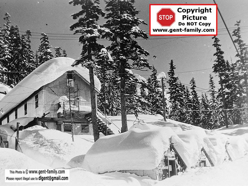 camp_2600_old_buildings.jpg