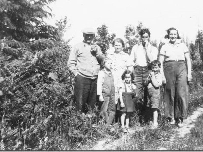 hermanfroese_wife_karlmarkisr_wifesophie_bettyfroese_tildyandkarlmarki.jpg