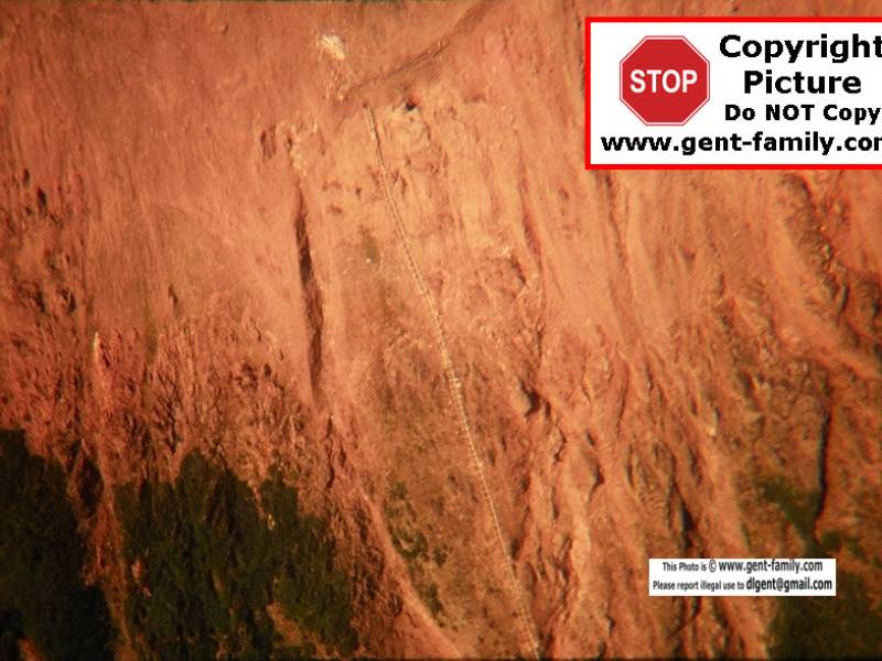 ladder_to_a_mine_100_7396-0211.jpg