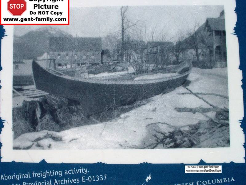 101_1908_freighting_canoe.jpg