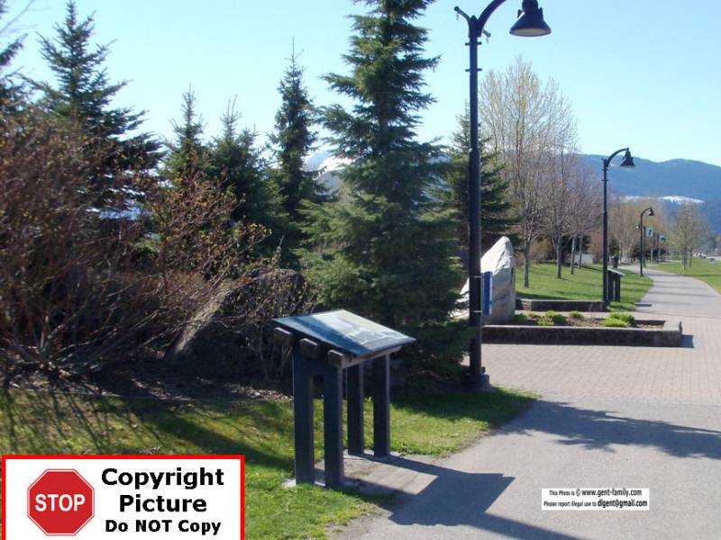 101_1936_pathway_center.jpg