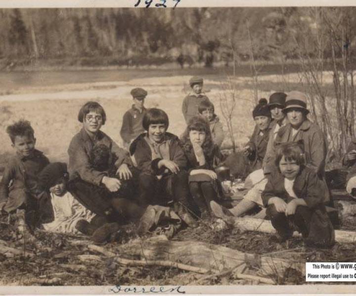 children_in_dorreen_1927_no2.jpg