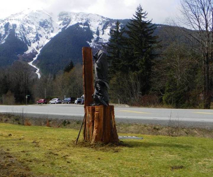 jjs_carving_with_tarp_apr_27_2014.jpg