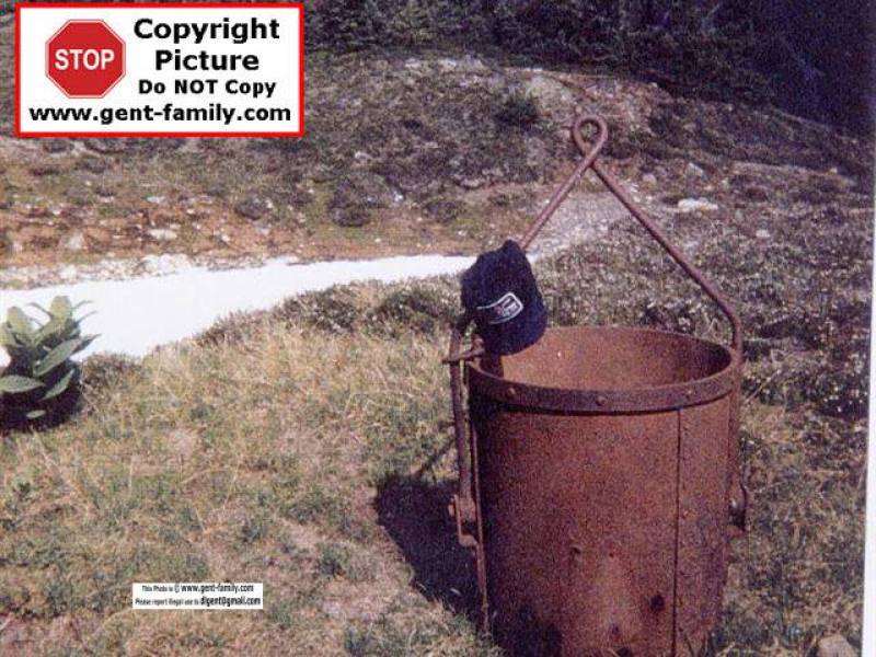 ore_bucket_singlehurst_mine.jpg