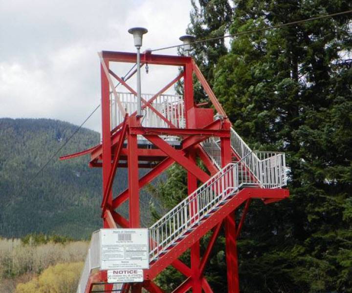 tramway_tower_highway_side_apr_27_2014.jpg