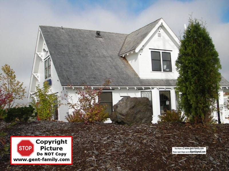 george_little_house_front_view.jpg