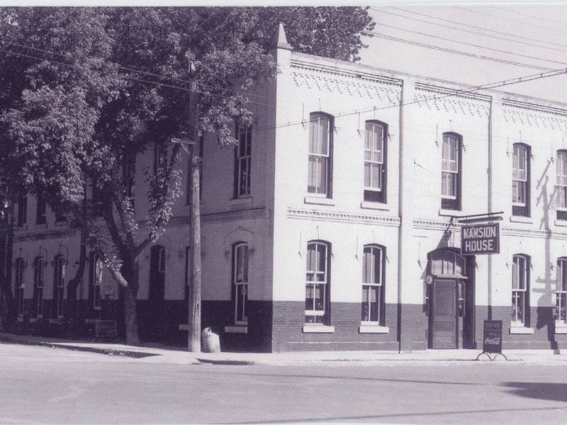 mansion_house_early_1940_s.jpg