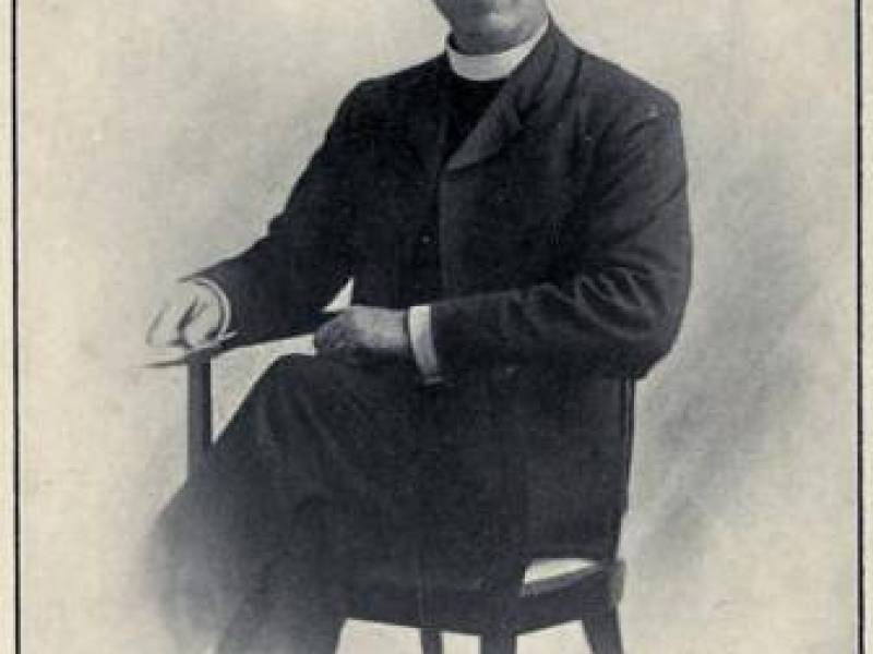 mccullaghofaiyan00moeruoft_0008.jpg
