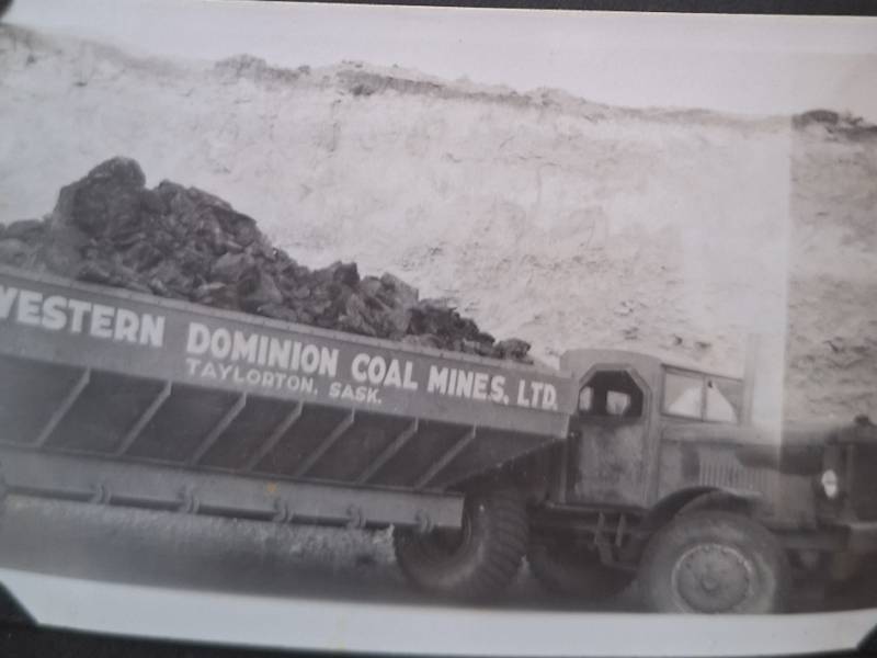 20_ton_euclid_coal_hauler_loaded.jpg