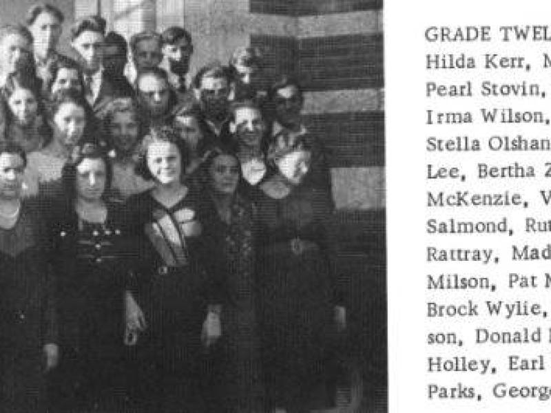 eci_grad_2_.jpg