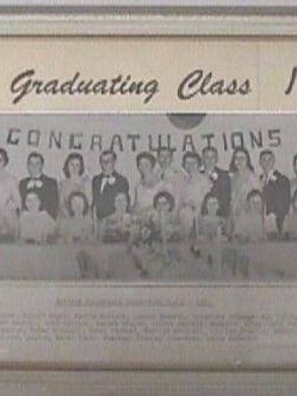 eci_grad_35_.jpg