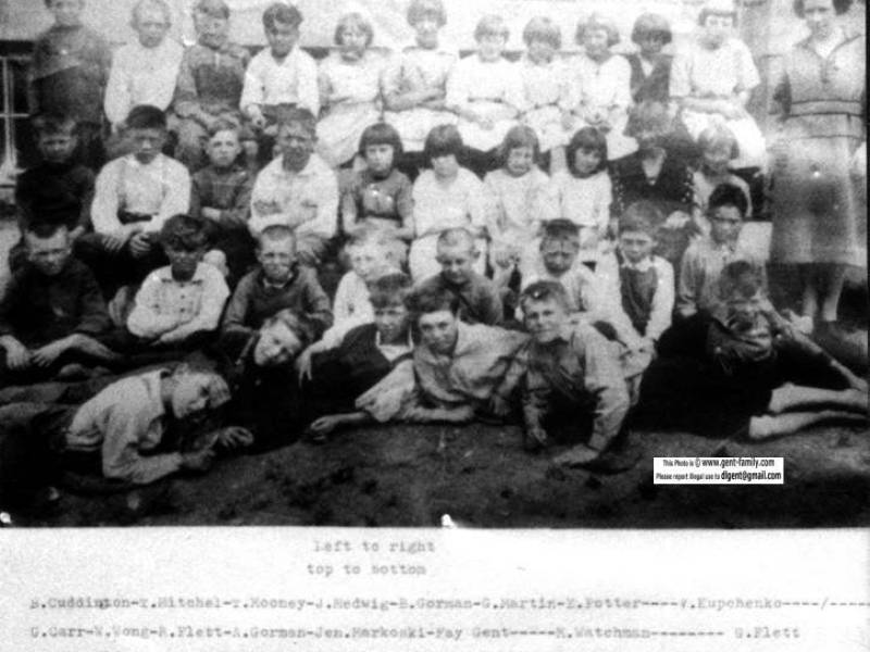 bienfaitschoolclass1922.jpg