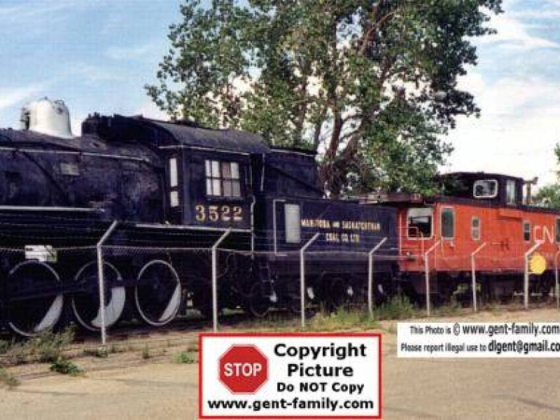 bienfaittrainlocoandcaboose.jpg