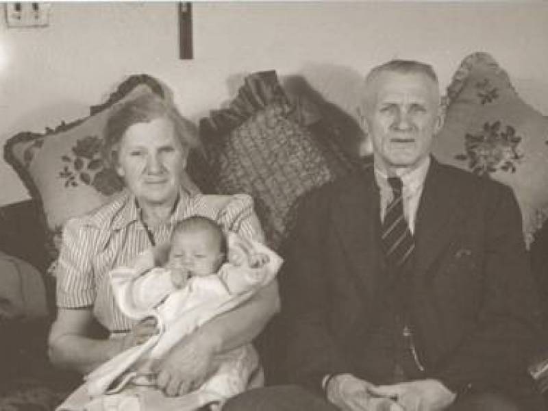 corporaljohnmolyneuxandhis_wife.jpg