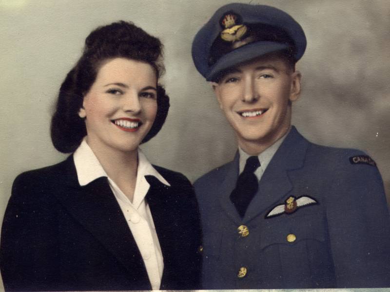 beryl_and_vic_1942.jpg