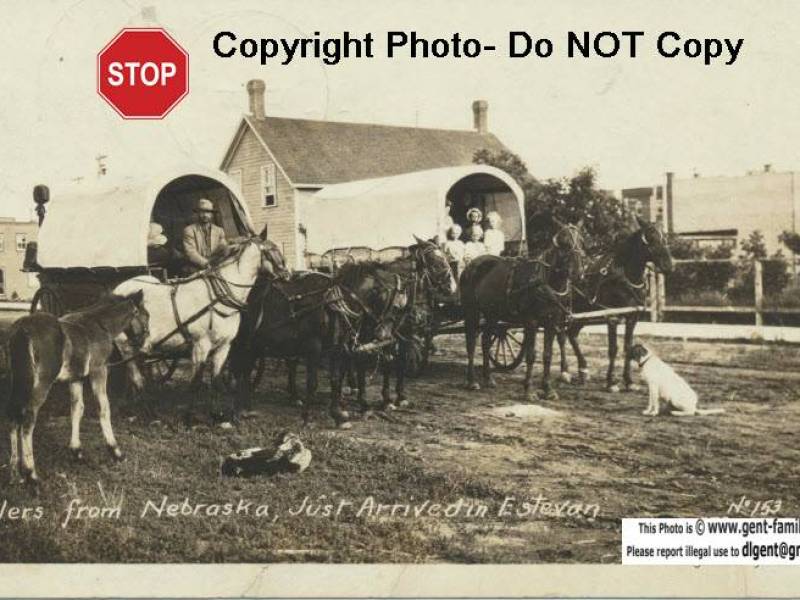 family_from_nebraska_in_estevan.jpg