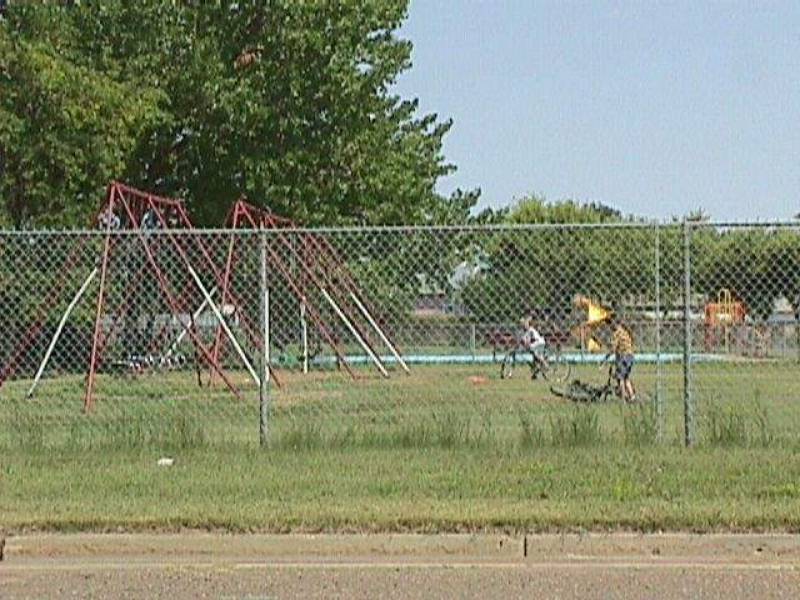 oldhillsideswingset.jpg