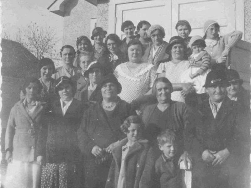 womens_mission_circle_pic_1.jpg