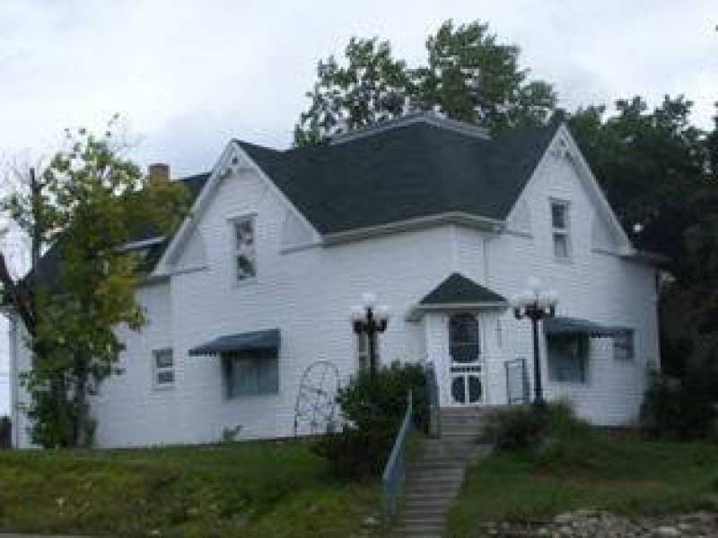 fisherhouseestevan.jpg