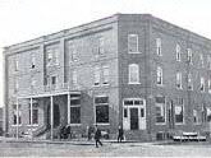 empire_hotel.jpg