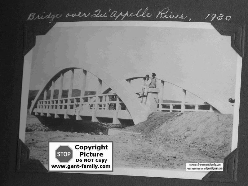 roseandunknownonquappelleriverbridgeaug61930.jpg