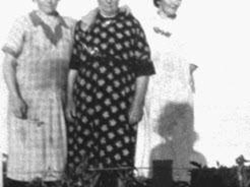 maebarbaralizzie.jpg