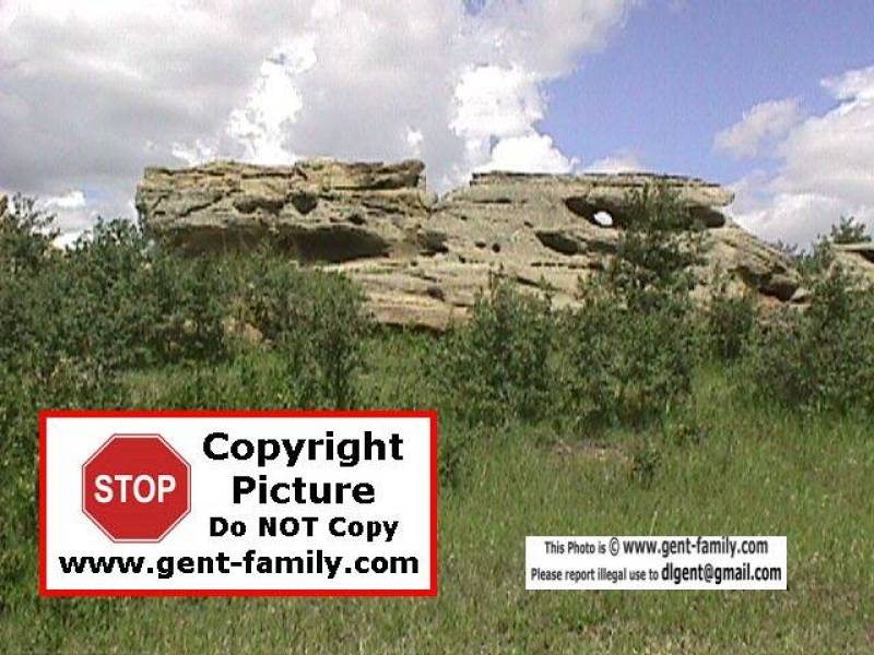 roche_percee_sandstone_side_view.jpg