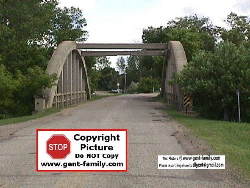 roche_percee_view_of_2nd_bridge.jpg